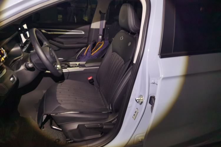 Used Geely Auto Emgrand 2025 4th Generation 1.5L CVT Longteng Edition Left Front Seat