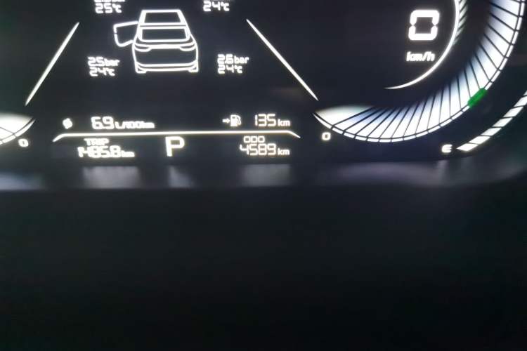 Used Geely Auto Emgrand 2025 4th Generation 1.5L CVT Longteng Edition Odometer Close Up