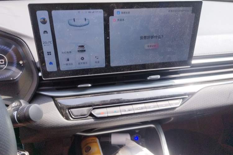 Used Geely Auto Emgrand 2025 4th Generation 1.5L Manual – Dragon Edition Audio And AC Panel