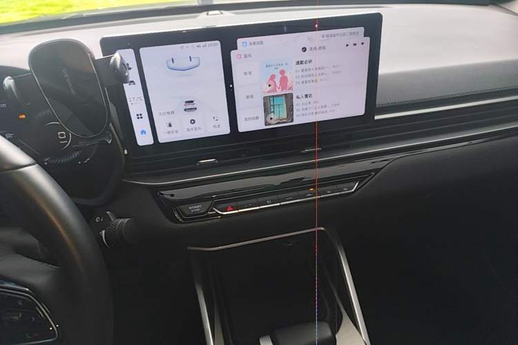 Used Geely Auto Emgrand 2025 4th Generation 1.5L CVT Luxury Version Audio And AC Panel