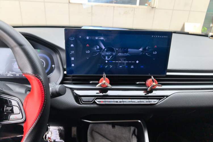 Used Geely Auto Emgrand 2025 4th Generation 1.5L Manual – Dragon Edition Audio And AC Panel