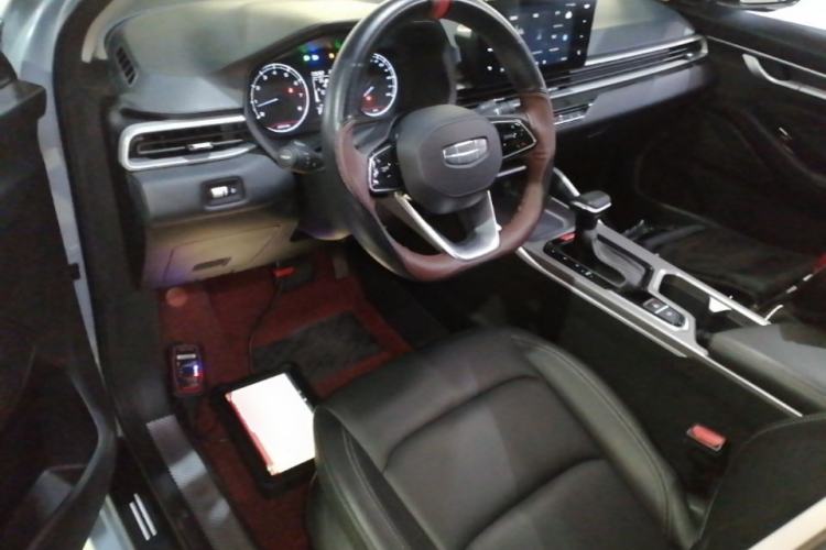 Used Geely Auto Emgrand 2025 4th Generation 1.5L CVT Starry Edition Center Console