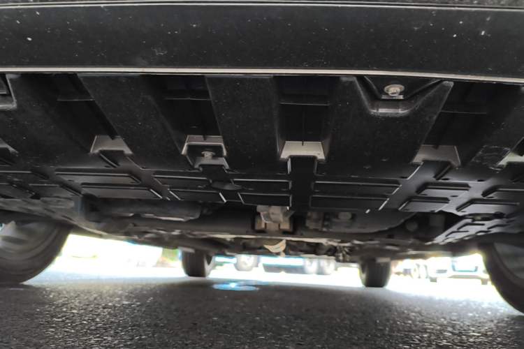 Used Geely Auto Emgrand 2025 4th Generation 1.5L CVT Luxury Version Chassis Front