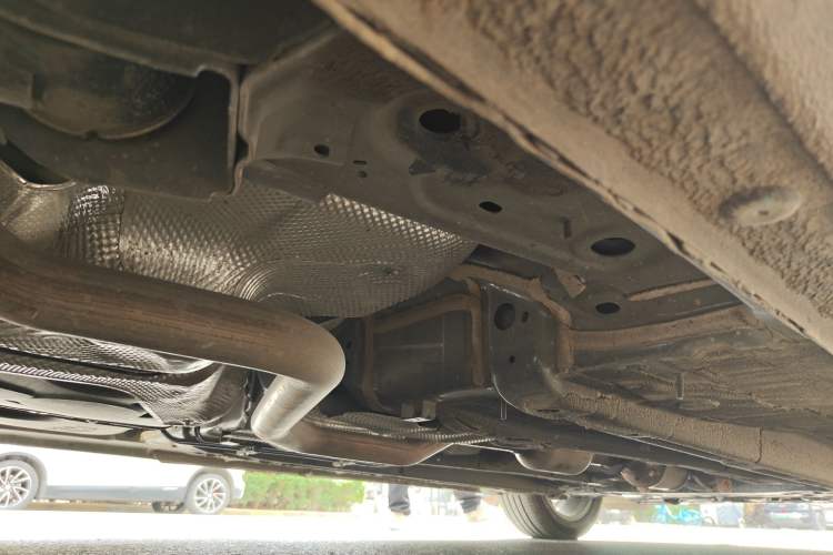 Used Geely Auto Emgrand 2025 4th Generation 1.5L CVT Longteng Edition Chassis Rear Right