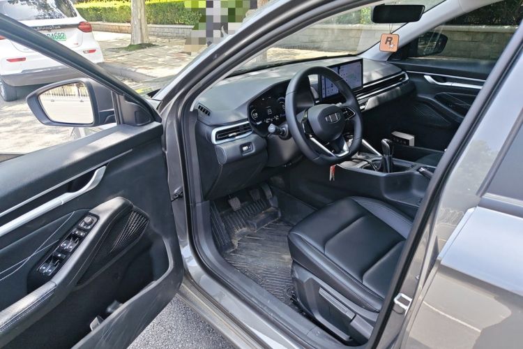 Used Geely Auto Emgrand 2025 4th Generation 1.5L Manual – Dragon Edition Driver Seat
