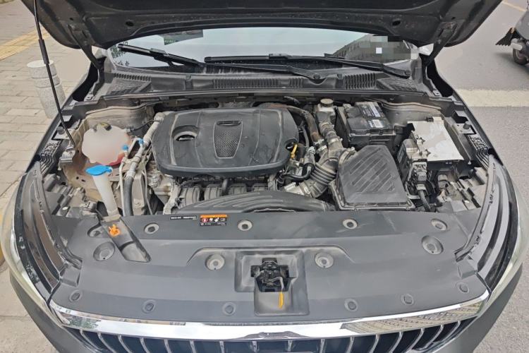 Used Geely Auto Emgrand 2025 4th Generation 1.5L CVT Longteng Edition Engine Bay