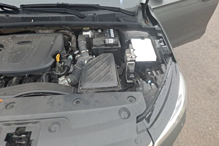 Used Geely Auto Emgrand 2025 4th Generation 1.5L CVT Longteng Edition Engine Bay Left
