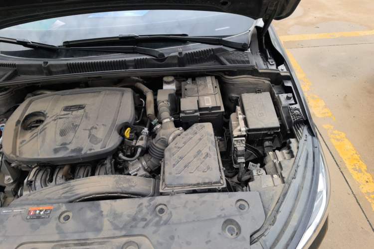 Used Geely Auto Emgrand 2025 4th Generation 1.5L Manual – Dragon Edition Engine Bay Left