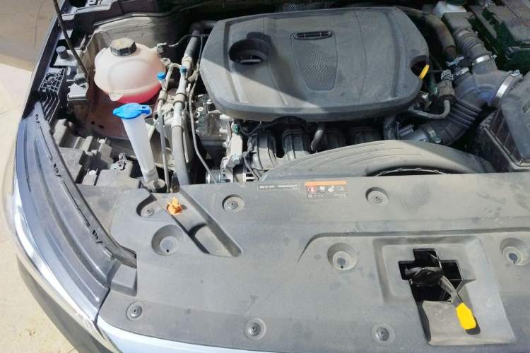 Used Geely Auto Emgrand 2025 4th Generation 1.5L Manual – Dragon Edition Engine Bay Right