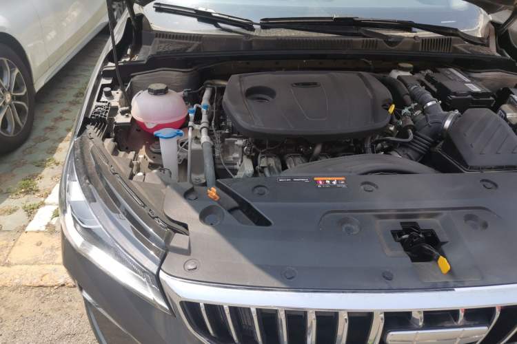 Used Geely Auto Emgrand 2025 4th Generation 1.5L CVT Longteng Edition Engine Bay Right