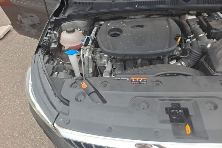 Used Geely Auto Emgrand 2025 4th Generation 1.5L CVT Longteng Edition Engine Bay Right