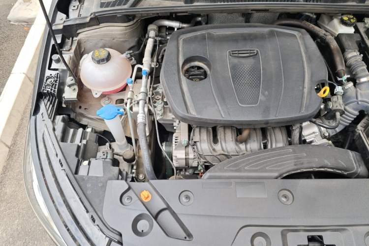 Used Geely Auto Emgrand 2025 4th Generation 1.5L CVT Longteng Edition Engine Bay Right