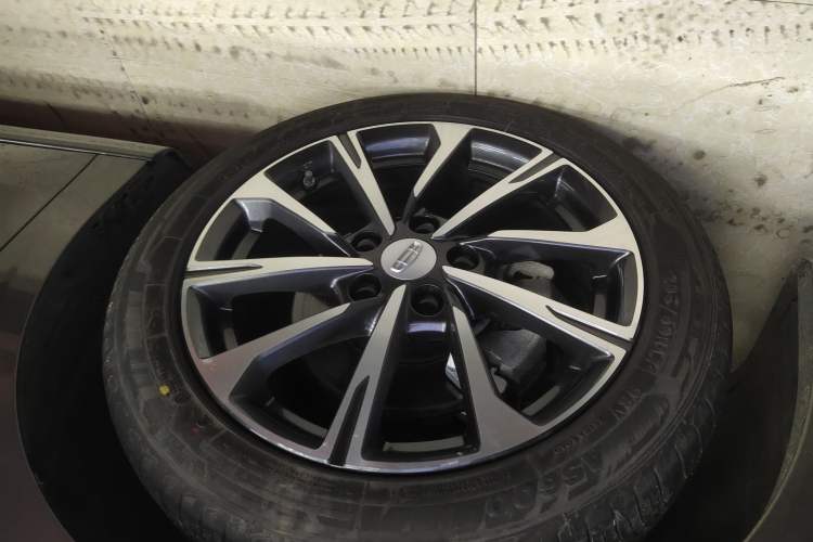 Used Geely Auto Emgrand 2025 4th Generation 1.5L CVT Luxury Version Exterior 4