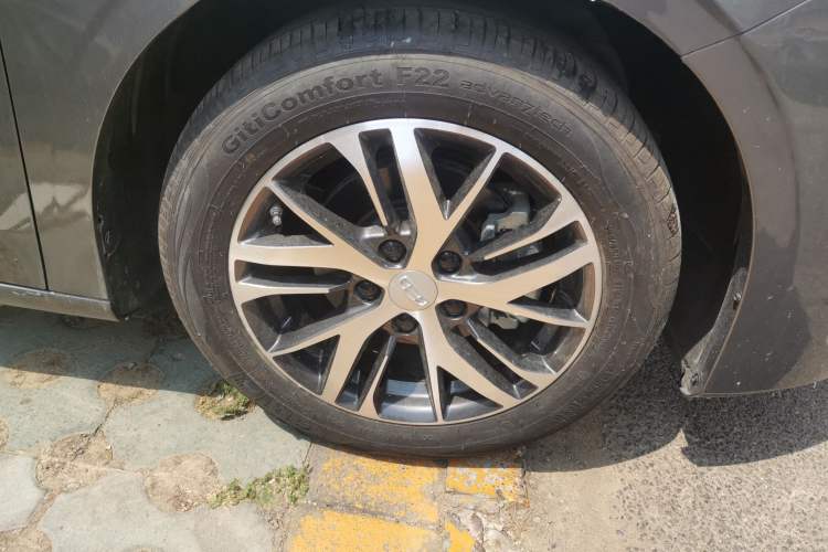 Used Geely Auto Emgrand 2025 4th Generation 1.5L CVT Longteng Edition Exterior 4