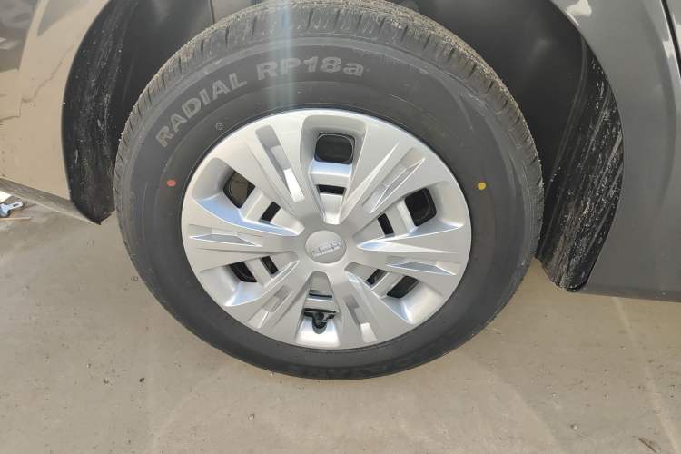 Used Geely Auto Emgrand 2025 4th Generation 1.5L Manual - Starry Edition Exterior 5