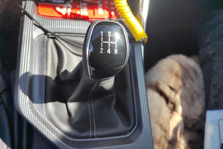 Used Geely Auto Emgrand 2025 4th Generation 1.5L Manual - Starry Edition Gear Lever