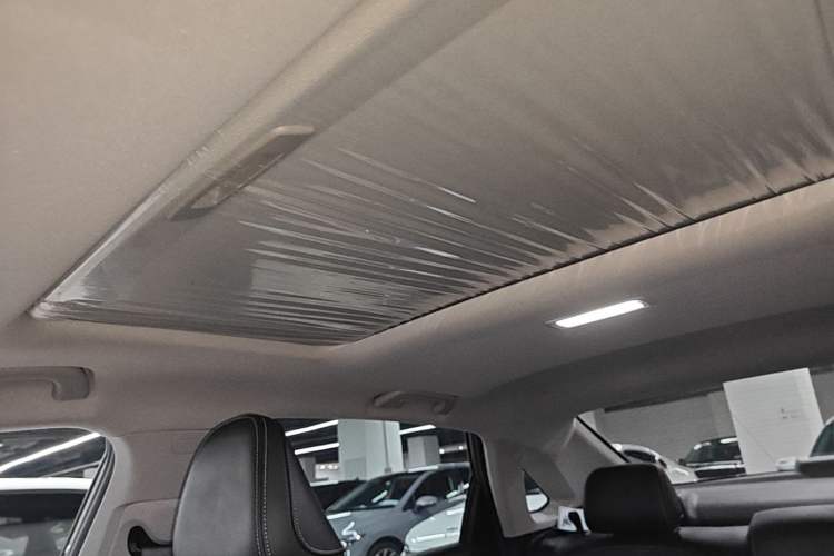 Used Geely Auto Emgrand 2025 4th Generation 1.5L CVT Luxury Version Headliner