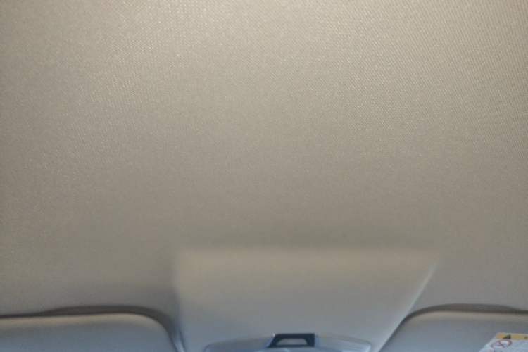 Used Geely Auto Emgrand 2025 4th Generation 1.5L Manual – Dragon Edition Headliner