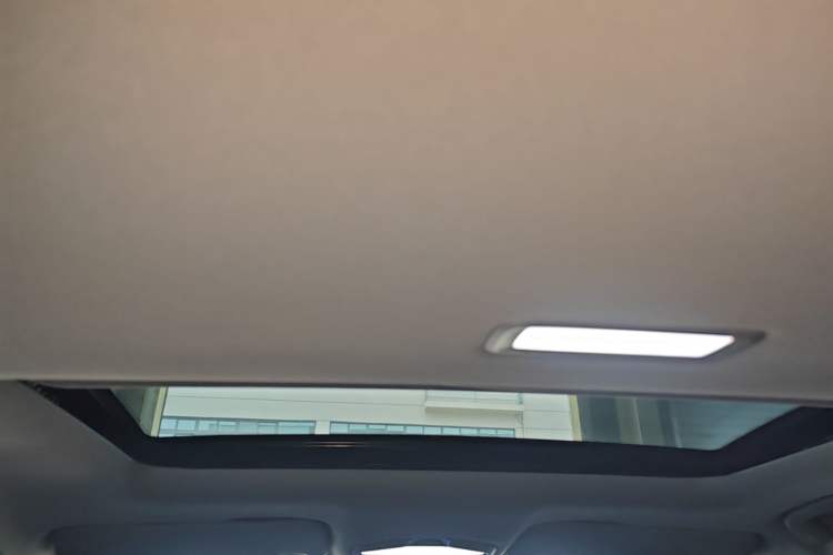 Used Geely Auto Emgrand 2025 4th Generation 1.5L CVT Luxury Version Headliner