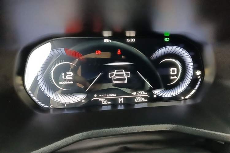 Used Geely Auto Emgrand 2025 4th Generation 1.5L Manual – Dragon Edition Instrument Cluster