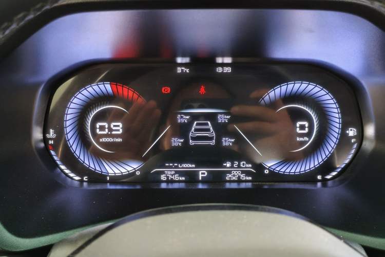 Used Geely Auto Emgrand 2025 4th Generation 1.5L CVT Luxury Version Instrument Cluster