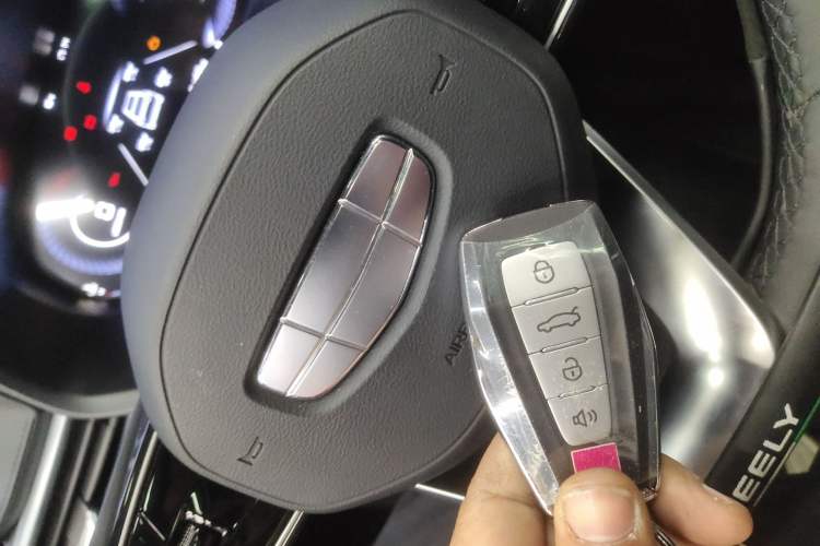 Used Geely Auto Emgrand 2025 4th Generation 1.5L CVT Luxury Version Interior 1