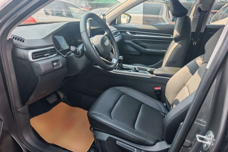 Used Geely Auto Emgrand 2025 4th Generation 1.5L CVT Luxury Version Interior 1