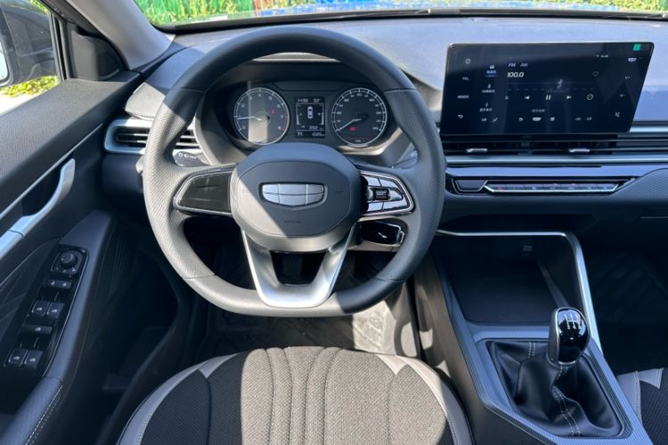 Used Geely Auto Emgrand 2025 4th Generation 1.5L Manual - Starry Edition Interior 3