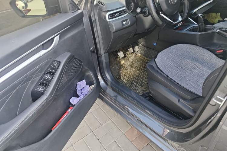 Used Geely Auto Emgrand 2025 4th Generation 1.5L Manual - Starry Edition Interior 3