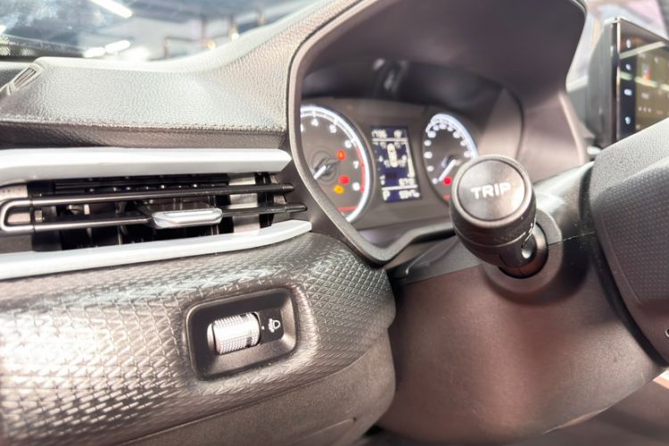 Used Geely Auto Emgrand 2025 4th Generation 1.5L CVT Starry Edition Interior 6