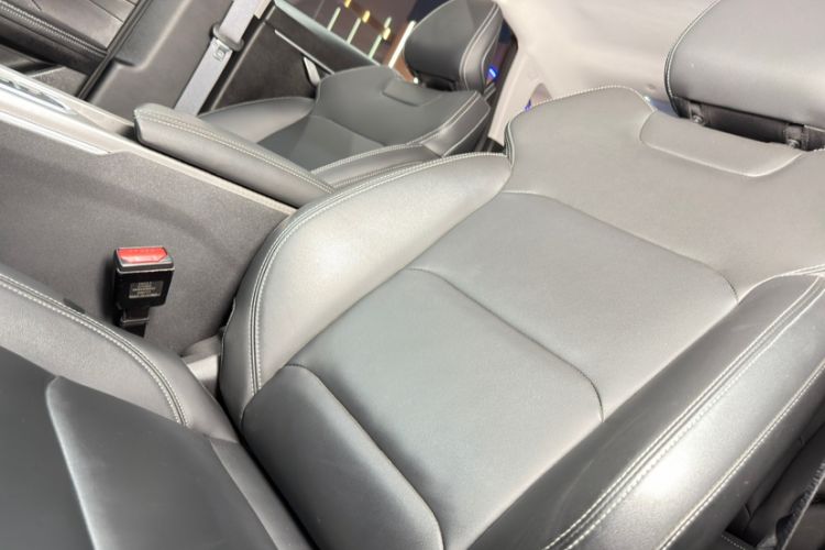 Used Geely Auto Emgrand 2025 4th Generation 1.5L CVT Starry Edition Interior 9