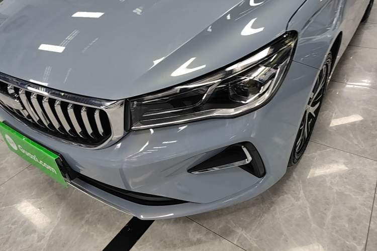 Used Geely Auto Emgrand 2025 4th Generation 1.5L CVT Longteng Edition Left Front Headlight