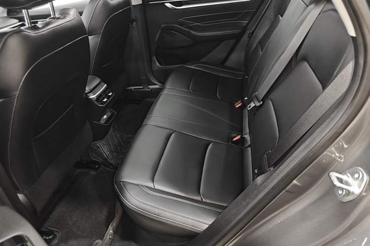 Used Geely Auto Emgrand 2025 4th Generation 1.5L CVT Luxury Version Left Rear Seat