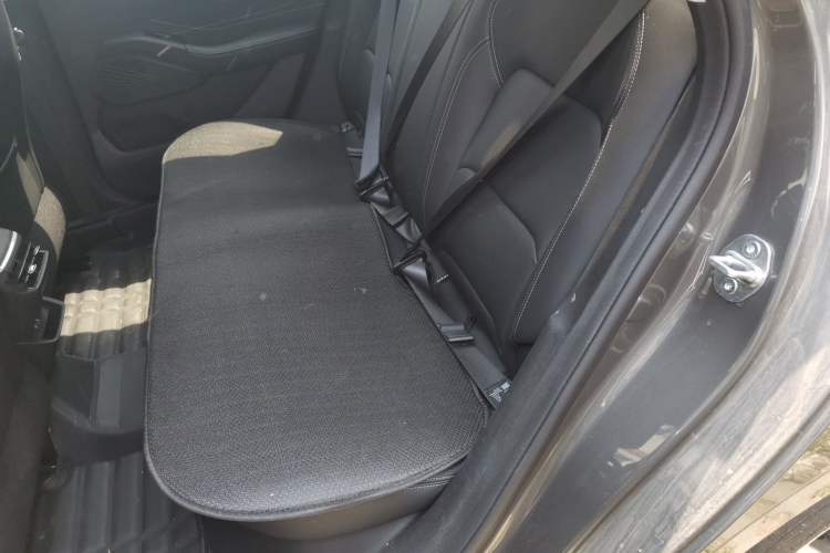 Used Geely Auto Emgrand 2025 4th Generation 1.5L CVT Longteng Edition Left Rear Seat