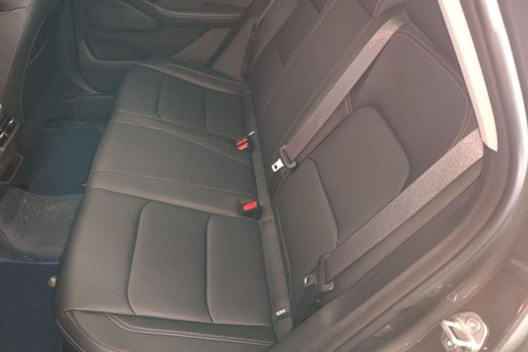 Used Geely Auto Emgrand 2025 4th Generation 1.5L CVT Luxury Version Left Rear Seat
