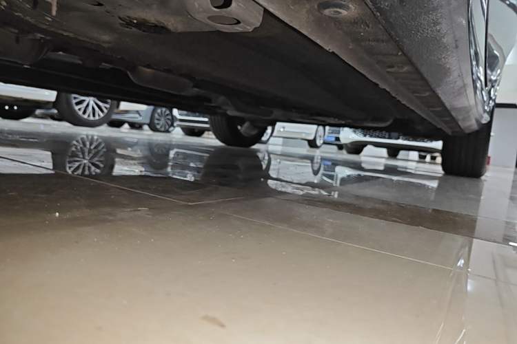 Used Geely Auto Emgrand 2025 4th Generation 1.5L CVT Luxury Version Left Side Sill