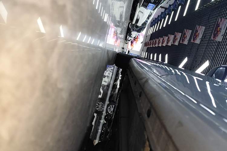 Used Geely Auto Emgrand 2025 4th Generation 1.5L CVT Longteng Edition Left Side Sill