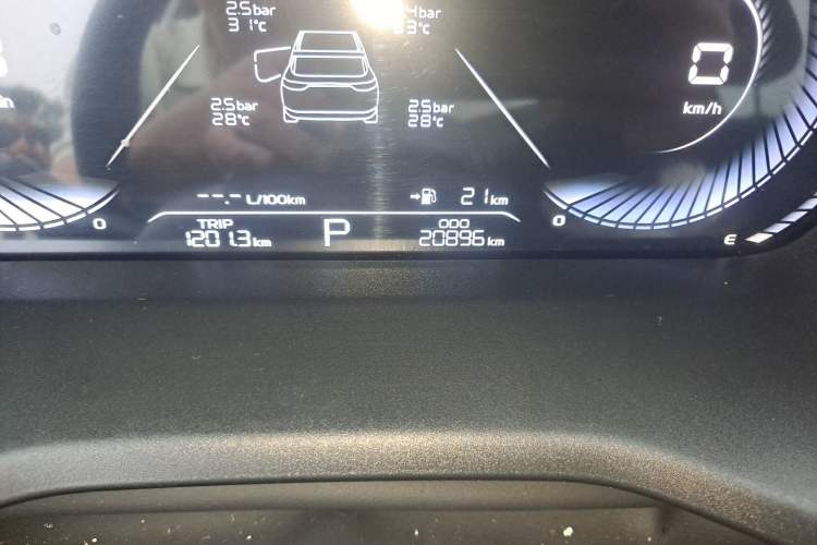 Used Geely Auto Emgrand 2025 4th Generation 1.5L CVT Longteng Edition Odometer Close Up