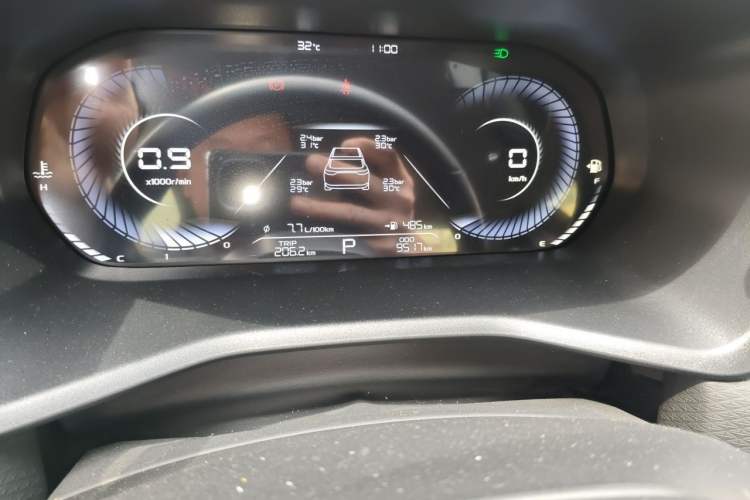 Used Geely Auto Emgrand 2025 4th Generation 1.5L CVT Longteng Edition Odometer Close Up
