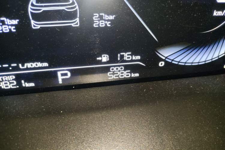 Used Geely Auto Emgrand 2025 4th Generation 1.5L CVT Longteng Edition Odometer Close Up