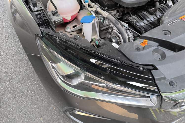 Used Geely Auto Emgrand 2025 4th Generation 1.5L CVT Luxury Version Right Front Headlight