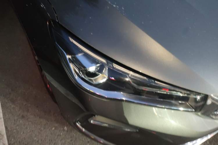 Used Geely Auto Emgrand 2025 4th Generation 1.5L CVT Longteng Edition Right Front Headlight