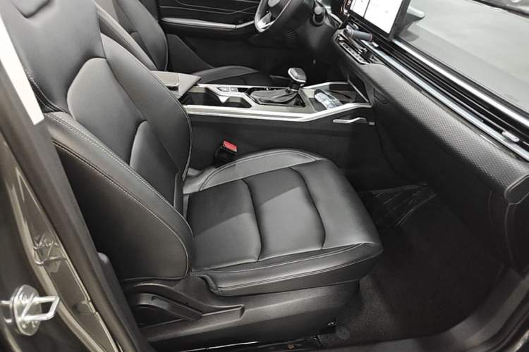 Used Geely Auto Emgrand 2025 4th Generation 1.5L CVT Luxury Version Right Front Seat