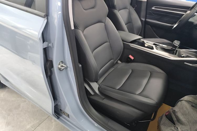 Used Geely Auto Emgrand 2025 4th Generation 1.5L CVT Longteng Edition Right Front Seat