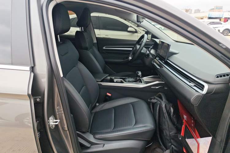 Used Geely Auto Emgrand 2025 4th Generation 1.5L CVT Luxury Version Right Front Seat