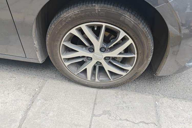Used Geely Auto Emgrand 2025 4th Generation 1.5L CVT Longteng Edition Right Front Wheel Hub