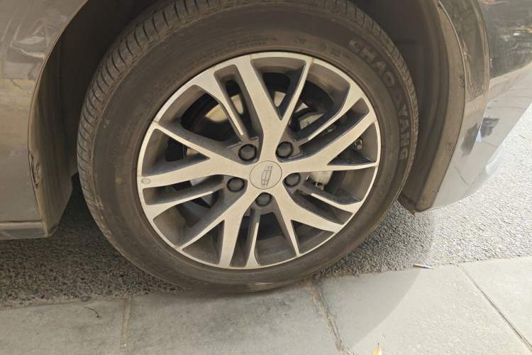 Used Geely Auto Emgrand 2025 4th Generation 1.5L CVT Longteng Edition Right Front Wheel Hub