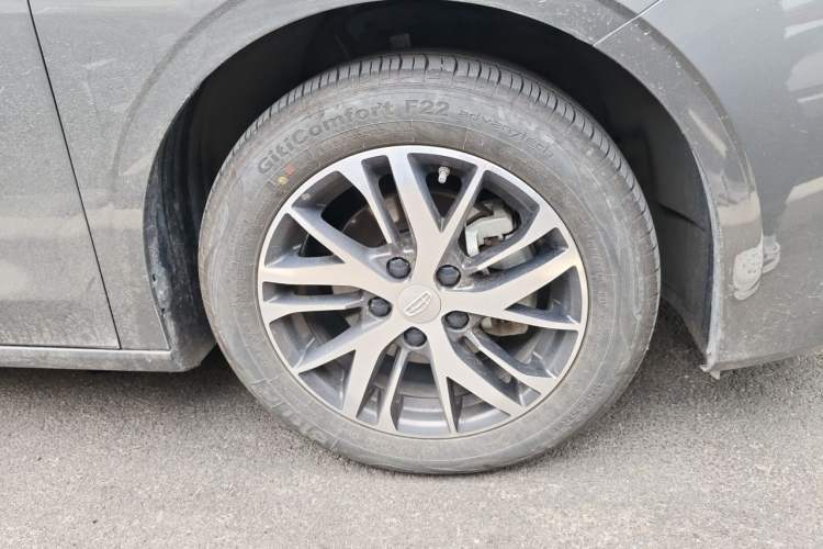 Used Geely Auto Emgrand 2025 4th Generation 1.5L CVT Longteng Edition Right Front Wheel Hub