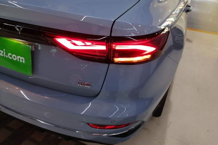 Used Geely Auto Emgrand 2025 4th Generation 1.5L CVT Starry Edition Right Rear Taillight