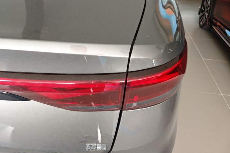Used Geely Auto Emgrand 2025 4th Generation 1.5L CVT Luxury Version Right Rear Taillight
